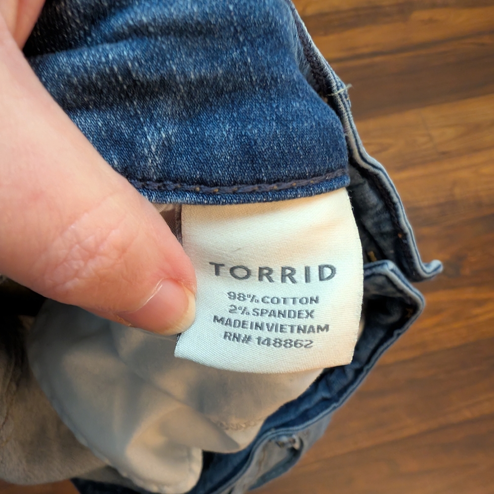 Torrid Blue Denim Jeans - Picture 4 of 5